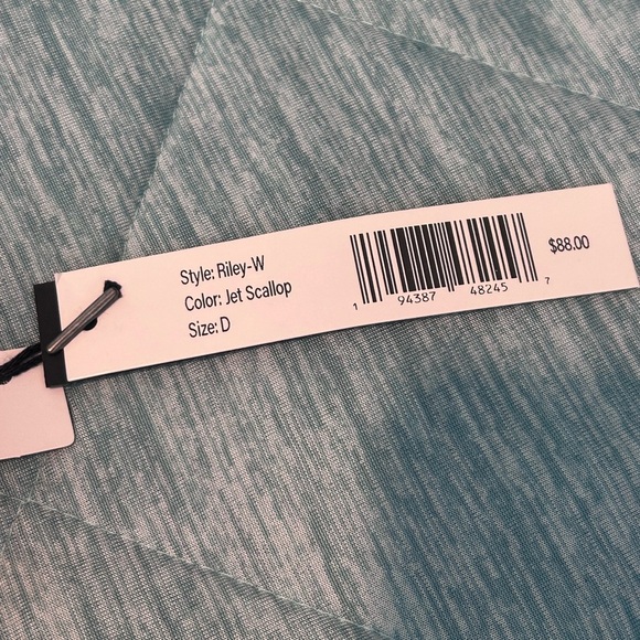 MAX SWIM Style-Riley-W. Color- Jet‎ Scallop.  Size- D NWT - Picture 5 of 7